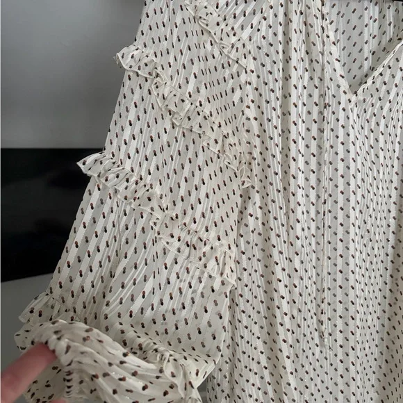 Express White Patterned Ruffle Blouse - Picture 4 of 5